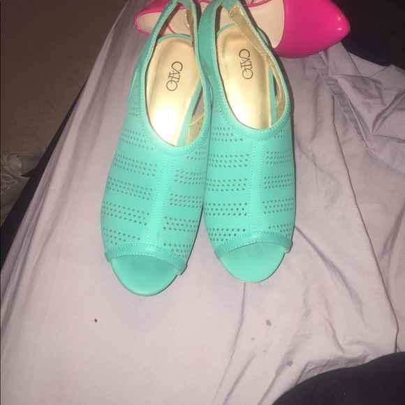 Wedges - Picture 3 of 3